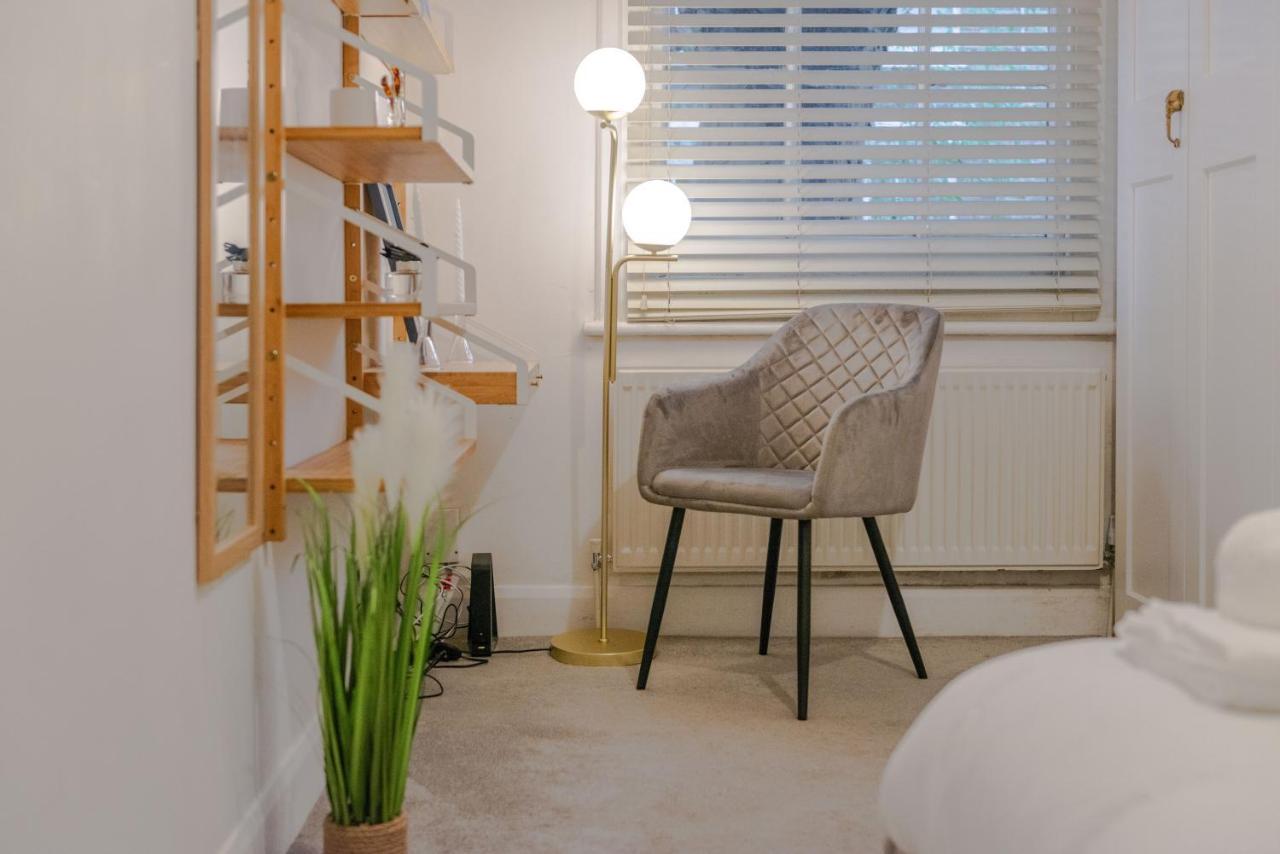 Three-Bedroom Bliss In London Town エクステリア 写真