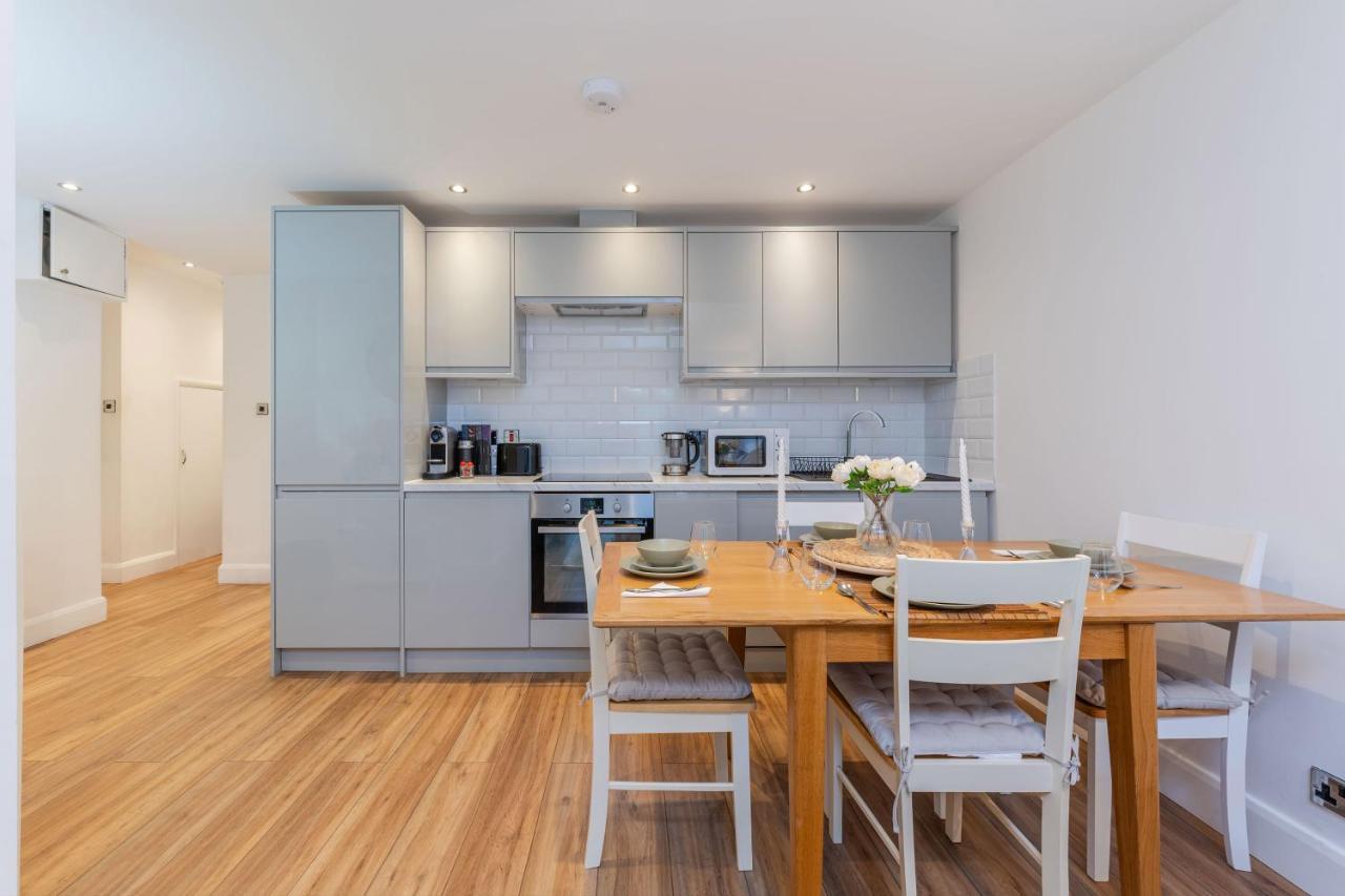 Three-Bedroom Bliss In London Town エクステリア 写真