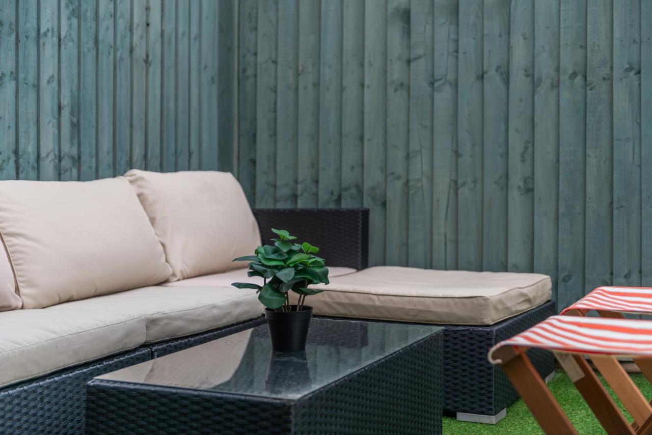 Three-Bedroom Bliss In London Town エクステリア 写真