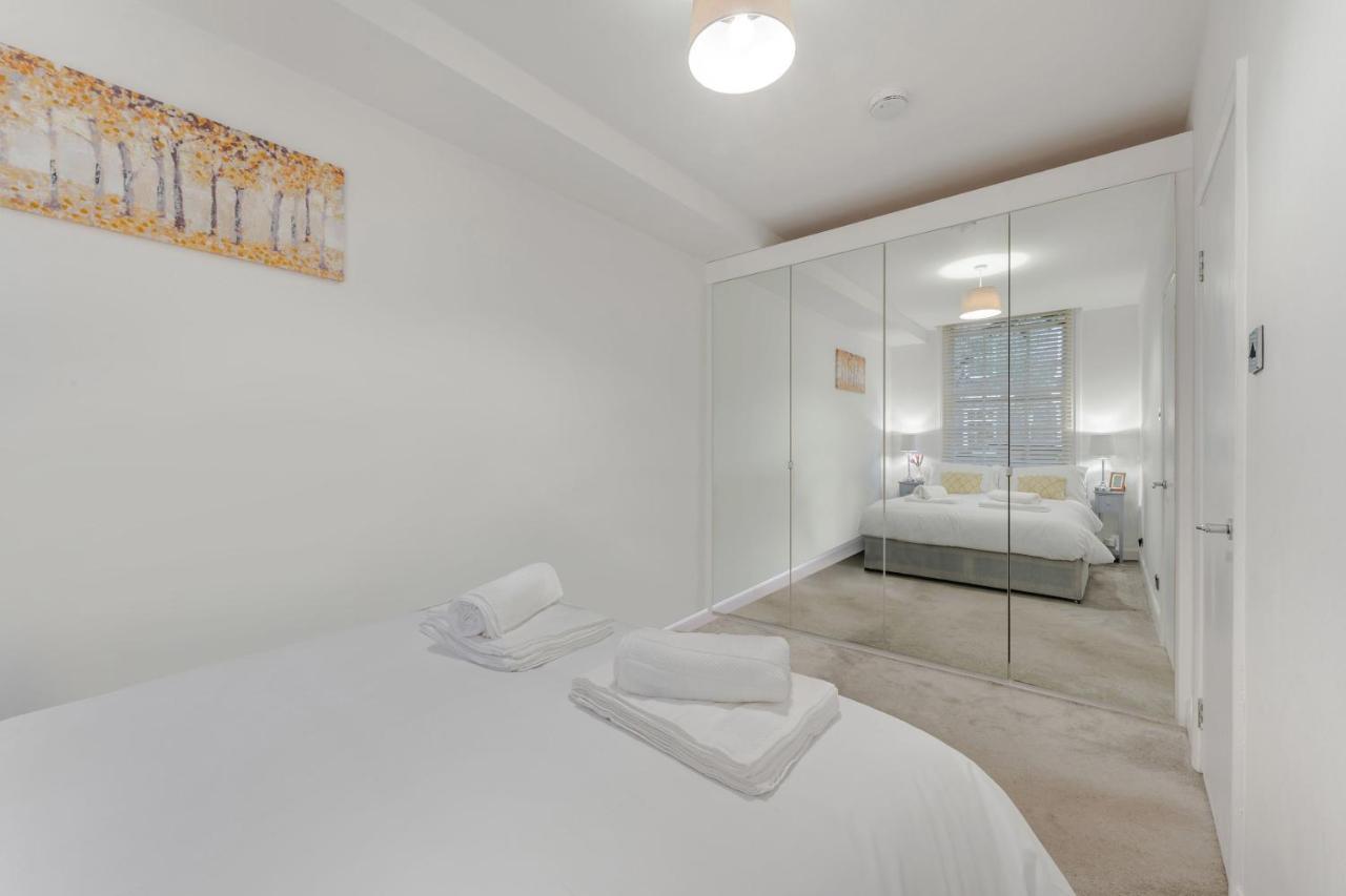 Three-Bedroom Bliss In London Town エクステリア 写真