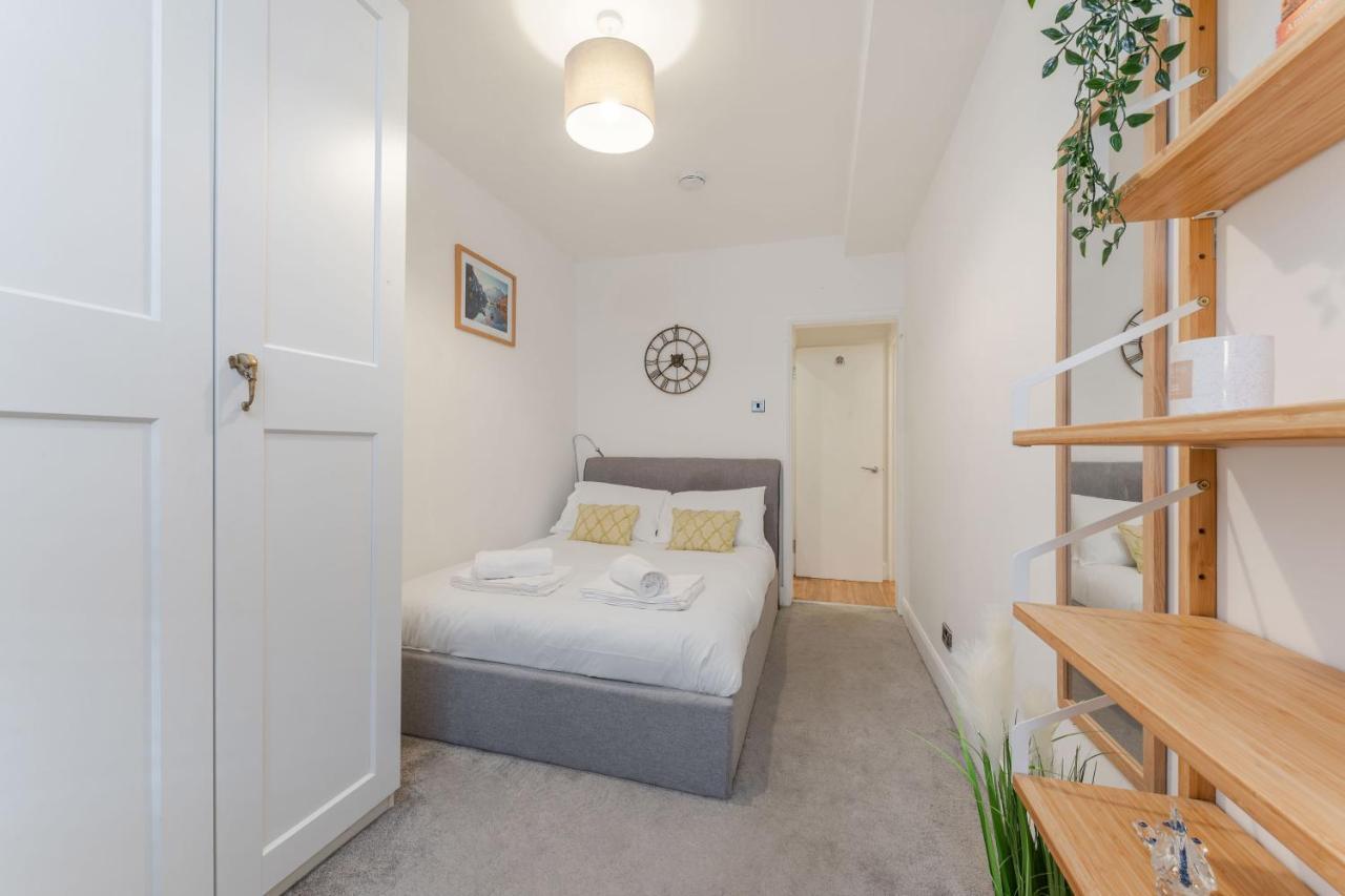 Three-Bedroom Bliss In London Town エクステリア 写真