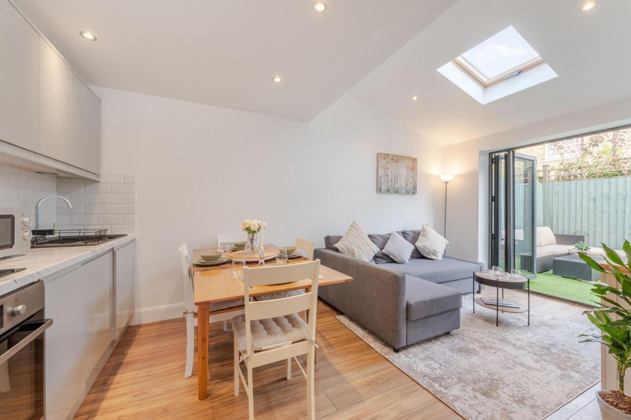 Three-Bedroom Bliss In London Town エクステリア 写真